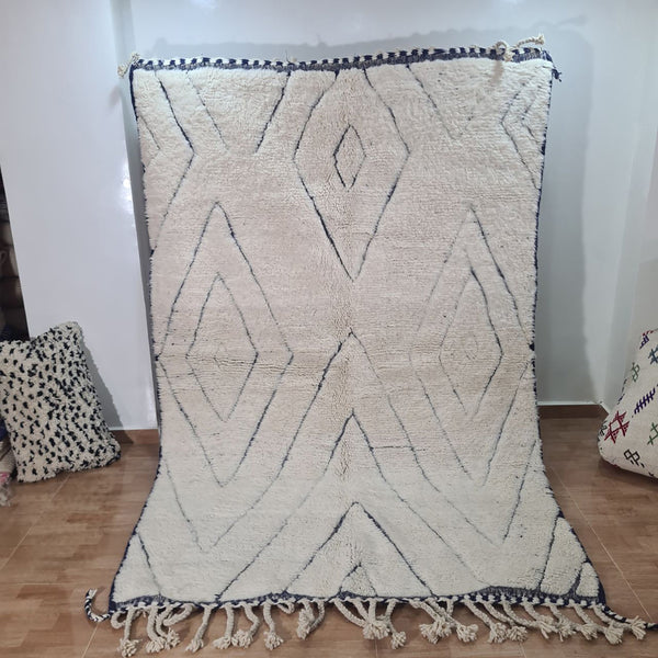 UNIQUE medium 5x8ft berber rug, Handmade Rug , medium 5x8ft Moroccan Rug, medium 5x8ft Rug, Beniourain Wool Rug, Geometric Rug, Handwoven Rug, Area Rug