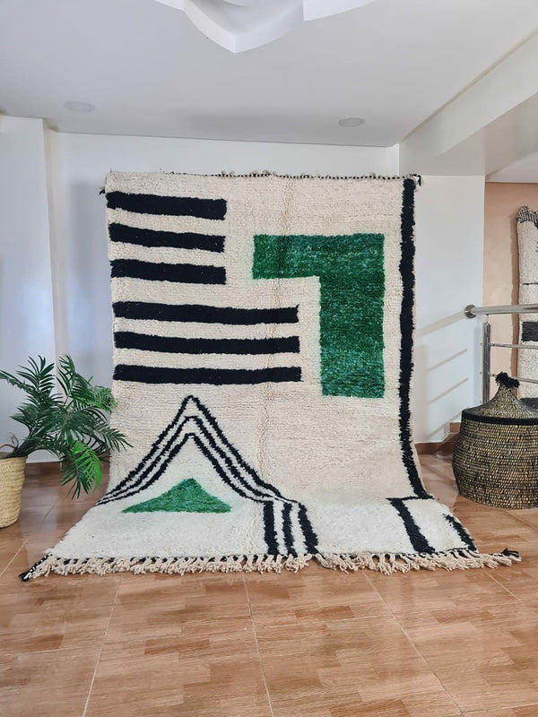 UNIQUE medium 5x8ft berber rug, Handmade Rug , medium 5x8ft Moroccan Rug, medium 5x8ft Rug, Beniourain Wool Rug, Geometric Rug, Handwoven Rug, Area Rug