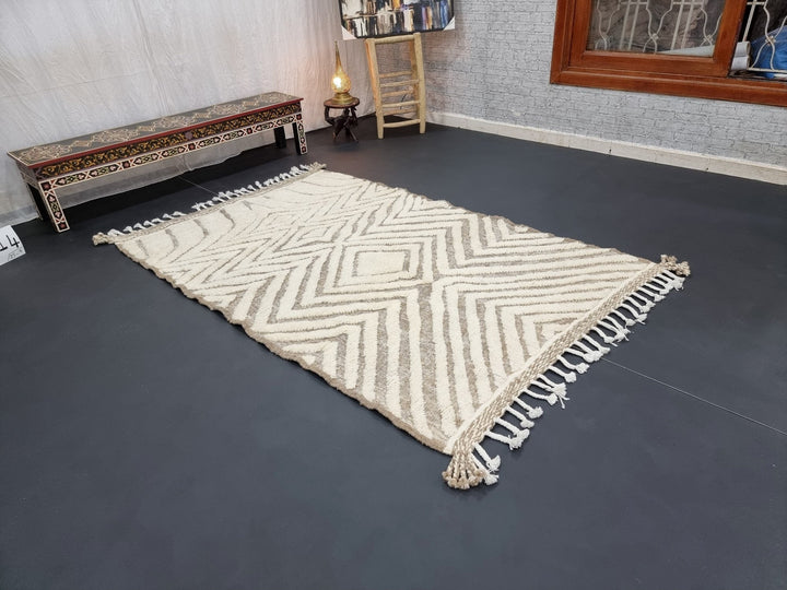 CUTE BENIOURAIN RUG, Sheep Wool Rug, Moroccan Wool Rug, White  Beige Rug, Geometric Rug Wool Rug, Handwoven Rug, Azilal Rug,Berber Area Rug