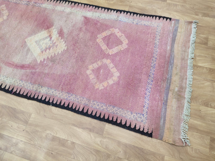 amazing moroccan carpet,  handmade rug, faded red and orange rug, authentic berber carpet, beni mguild rug, sheep wool rug, tulu rug.