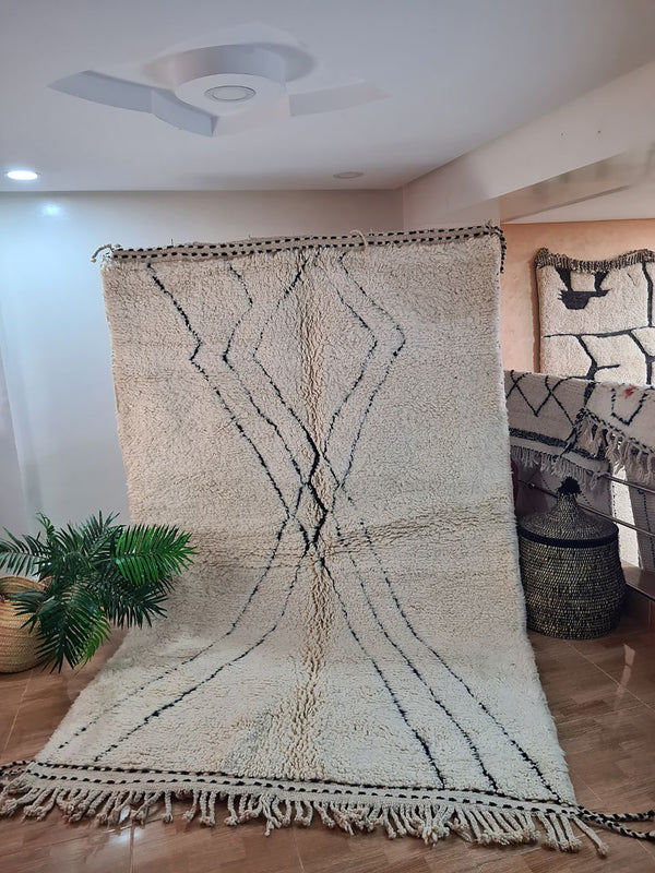 UNIQUE medium 5x8ft berber rug, Handmade Rug , medium 5x8ft Moroccan Rug, medium 5x8ft Rug, Beniourain Wool Rug, Geometric Rug, Handwoven Rug, Area Rug