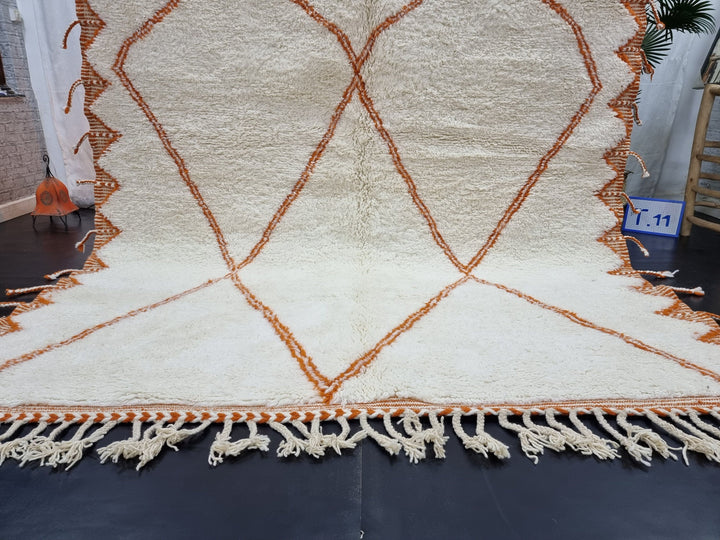 UNIQUE BENIOURAIN RUG, Moroccan Rug, Sheep Wool Rug, Geometric Rug, Orange And White Rug, Handmade Berber Rug, Azilal Rug, Handwoven Rug