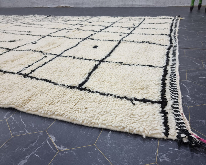 WONDERFUL BENIOURAIN CARPET, Moroccan Handmade Rug, White and Black Rug, Abstract Rug, Handmade Wool Rug, Azilal Berber Rug, Handwoven Rug